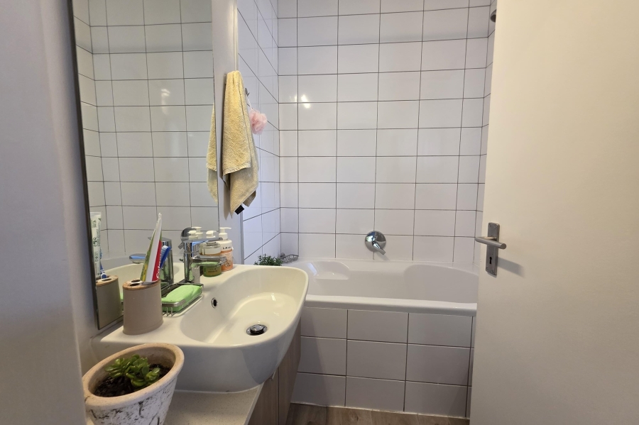2 Bedroom Property for Sale in Ottery East Western Cape